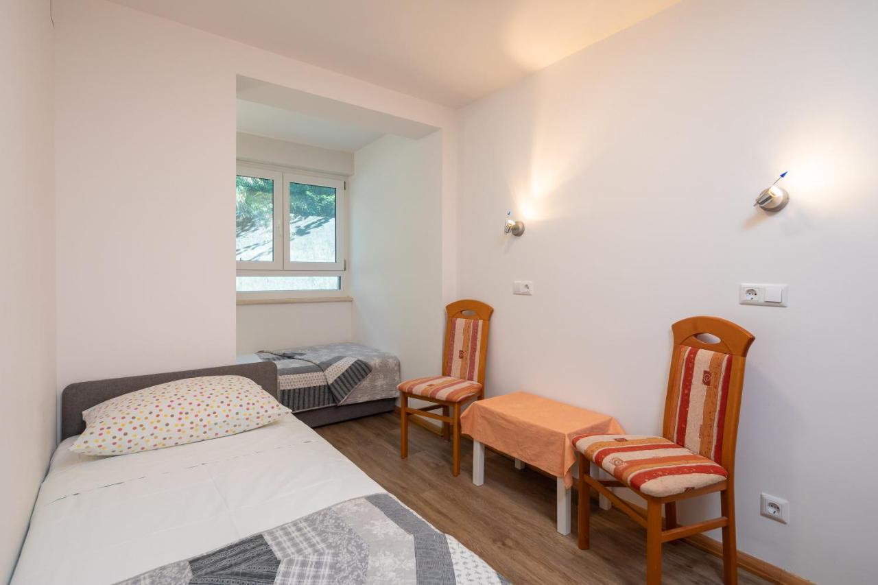 Sunny Vista Apartment Omiš Eksteriør billede